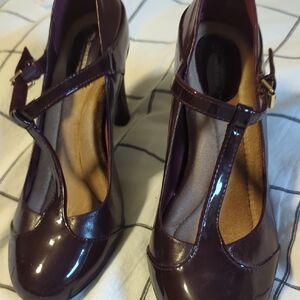 Elegant Women's Burgundy Heels